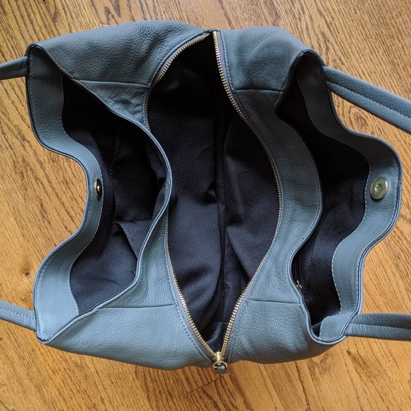 Vince Camuto purse - Picture 2 of 2